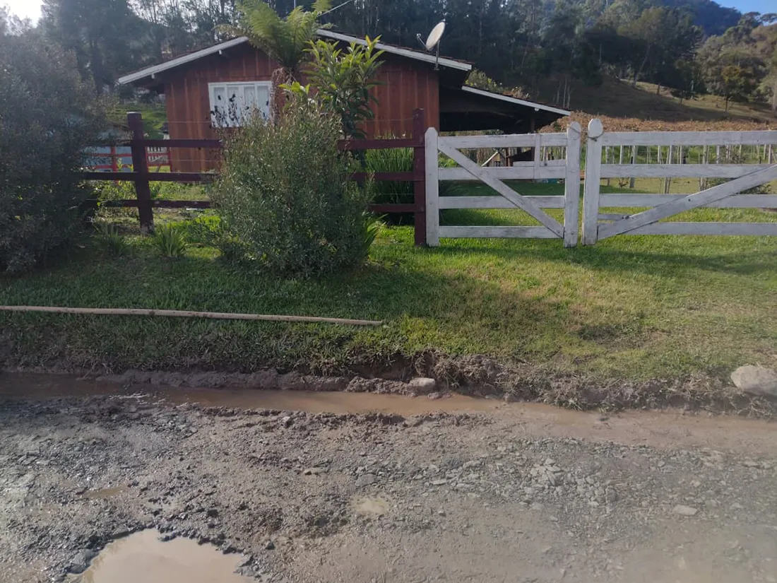 Casa no Rio do Leste (576 m²) - foto 1